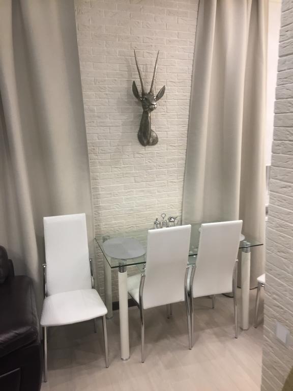 Swedish Apartment At Romanovskaia 22 Minsk Buitenkant foto